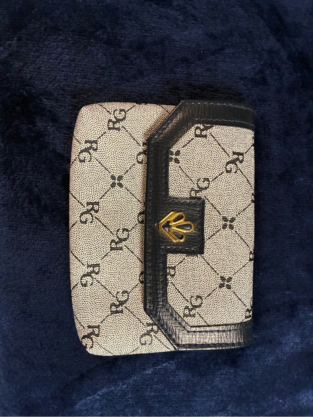 Rafaella Black Trim Cream Patterned Phone Wallet with Gold Emblem